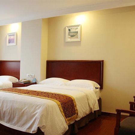 GreenTree Inn JiangSu ZhenJiang DingMao Industrial Park WoDe Square Express Hotel Exterior foto