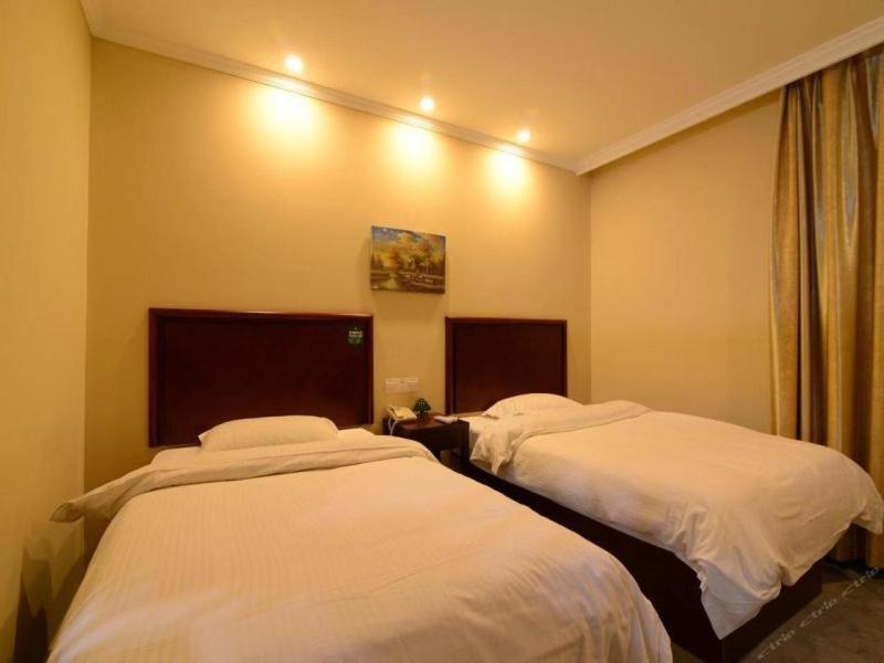 GreenTree Inn JiangSu ZhenJiang DingMao Industrial Park WoDe Square Express Hotel Exterior foto