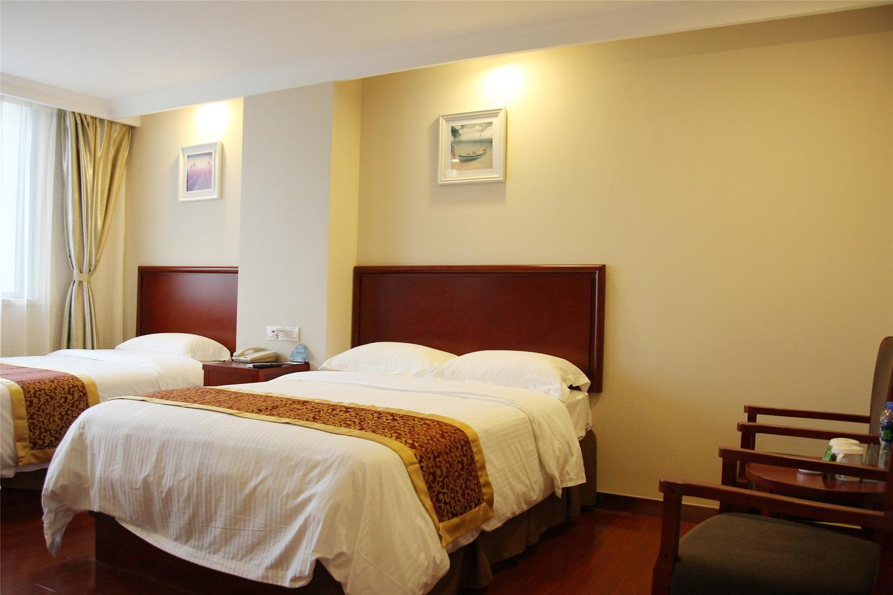 GreenTree Inn JiangSu ZhenJiang DingMao Industrial Park WoDe Square Express Hotel Exterior foto