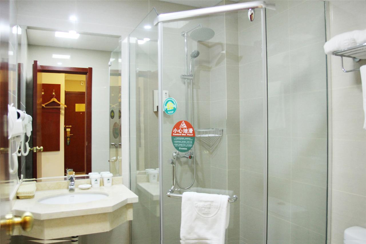 GreenTree Inn JiangSu ZhenJiang DingMao Industrial Park WoDe Square Express Hotel Exterior foto