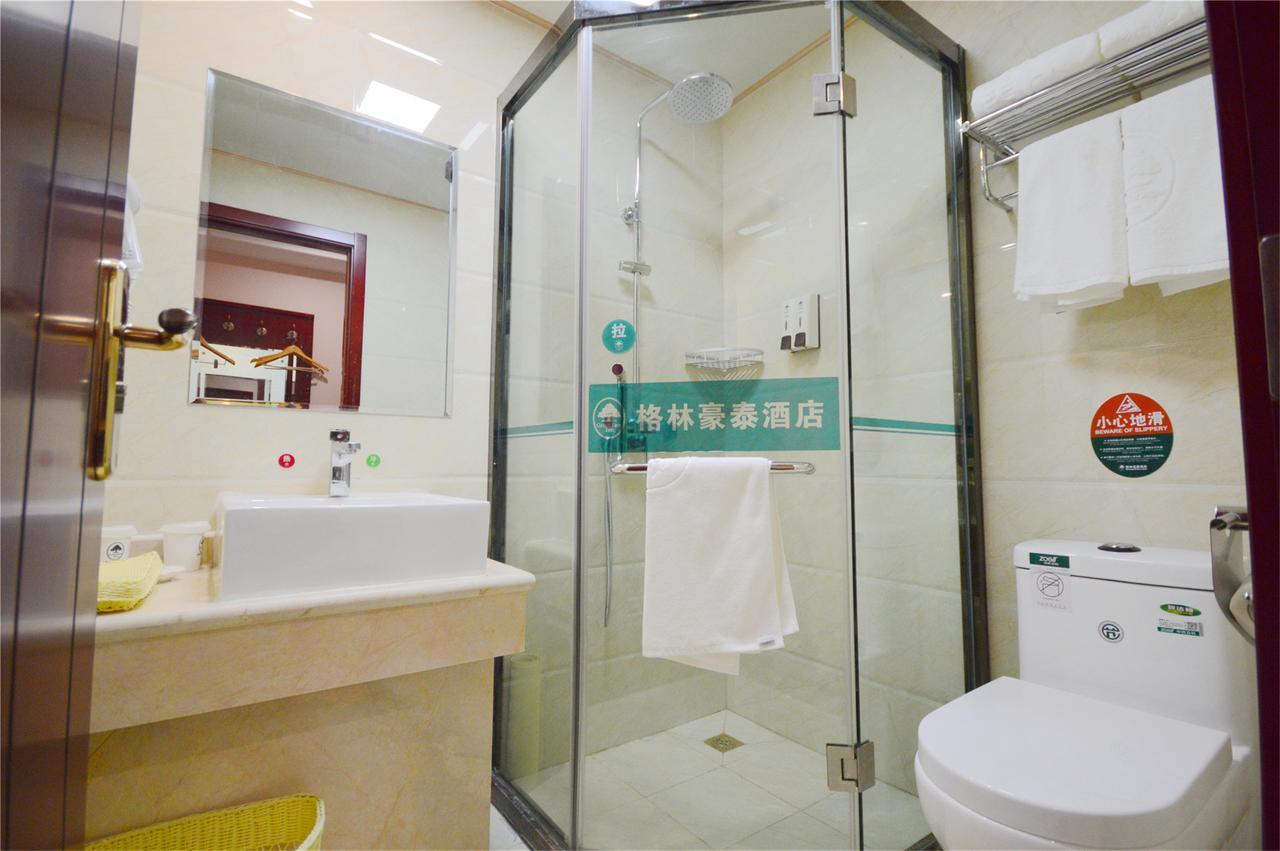 GreenTree Inn JiangSu ZhenJiang DingMao Industrial Park WoDe Square Express Hotel Exterior foto