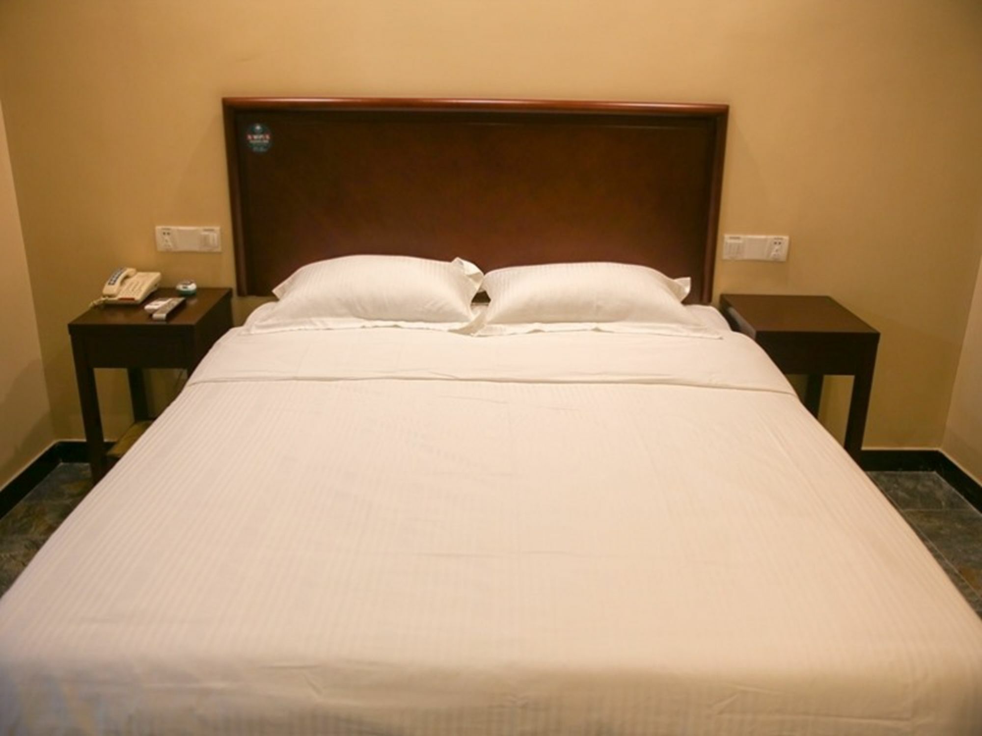 GreenTree Inn JiangSu ZhenJiang DingMao Industrial Park WoDe Square Express Hotel Exterior foto
