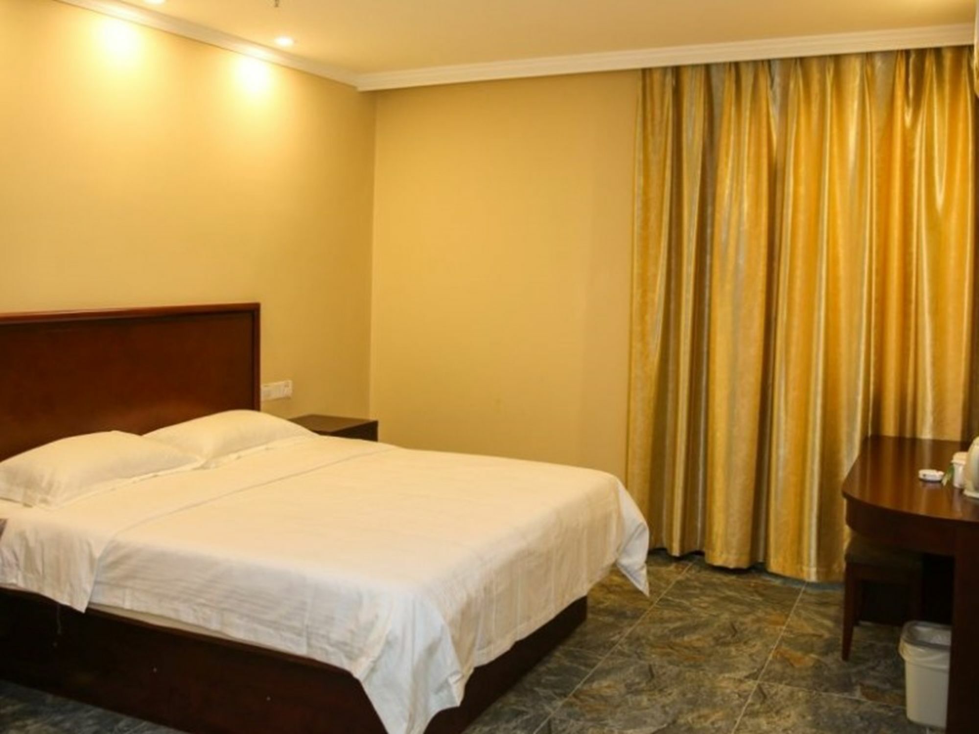 GreenTree Inn JiangSu ZhenJiang DingMao Industrial Park WoDe Square Express Hotel Exterior foto